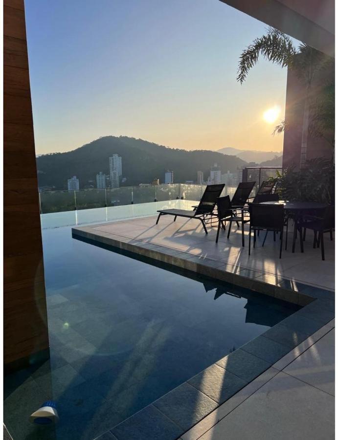 Ap Com Piscina No Rooftop, Academia, Wi-fi, Cozinha Completa, Ar Condicionado E Garagem Privativa A 900m Da Germanica Blumenau