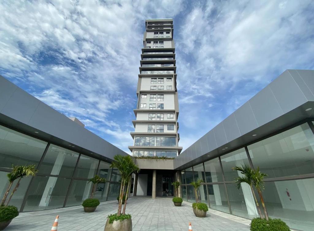 Ap Com Piscina No Rooftop, Academia, Wi-fi, Cozinha Completa, Ar Condicionado E Garagem Privativa A 900m Da Germanica Blumenau