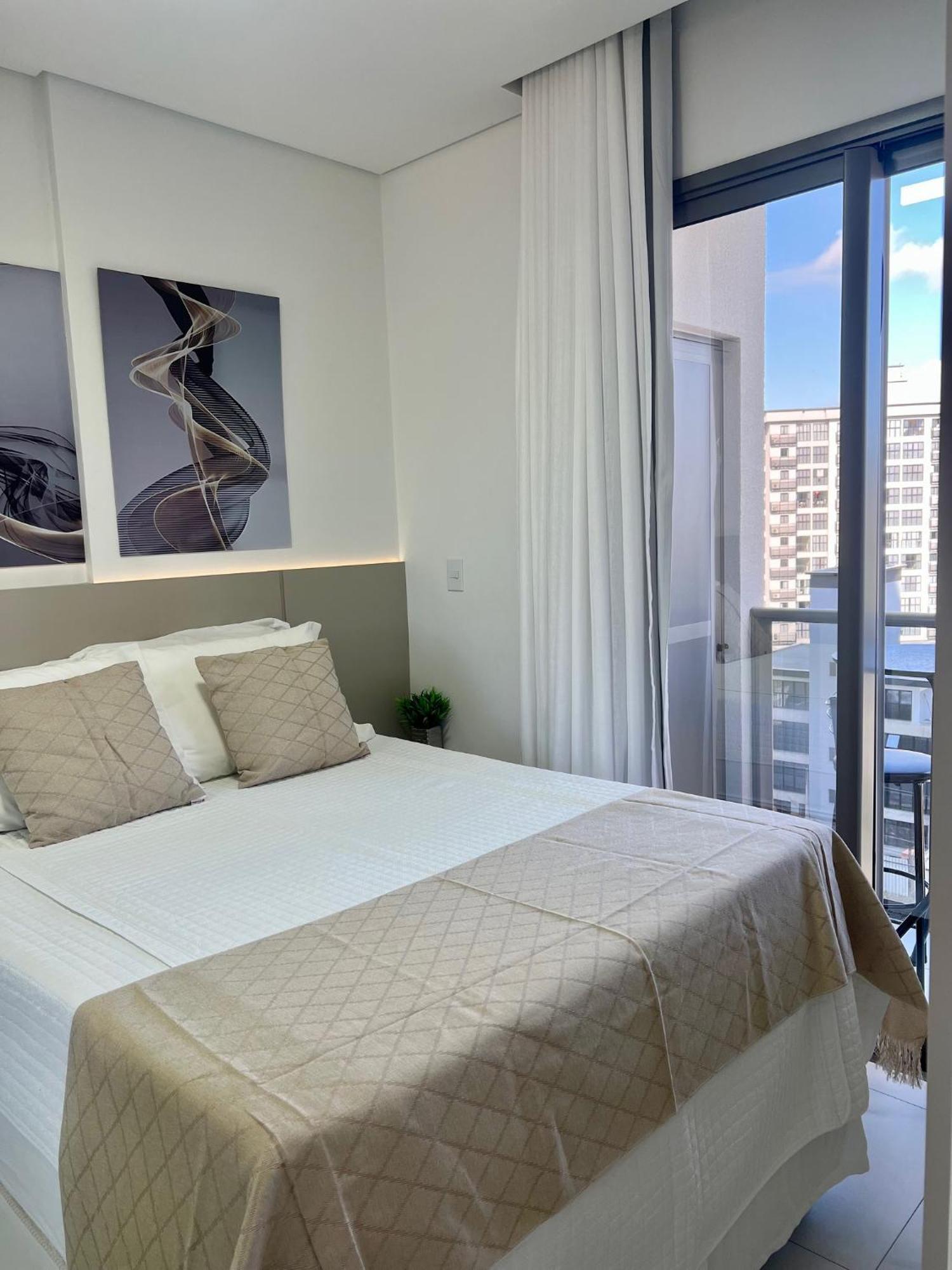 Ap Com Piscina No Rooftop, Academia, Wi-fi, Cozinha Completa, Ar Condicionado E Garagem Privativa A 900m Da Germanica